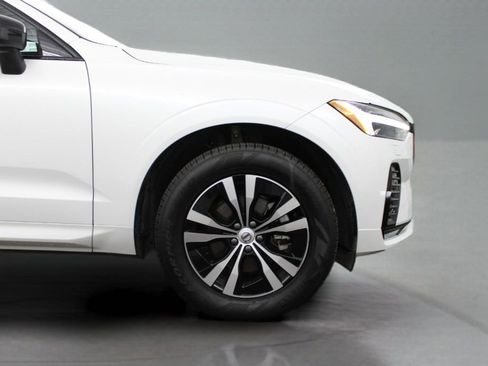 Certified 2025 Volvo XC60 B5 Core image 39