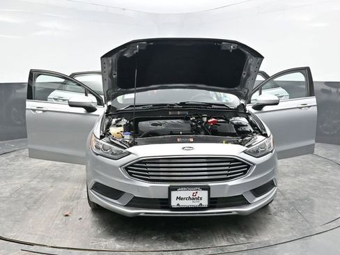 Used 2018 Ford Fusion SE image 36