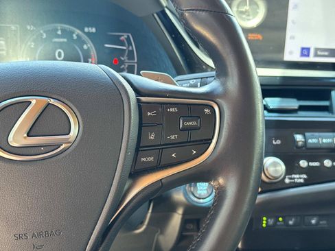 Used 2024 Lexus ES 350 w/ Premium Package FWD image 29