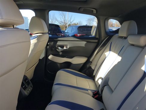 Certified 2025 Acura ADX A-Spec image 15