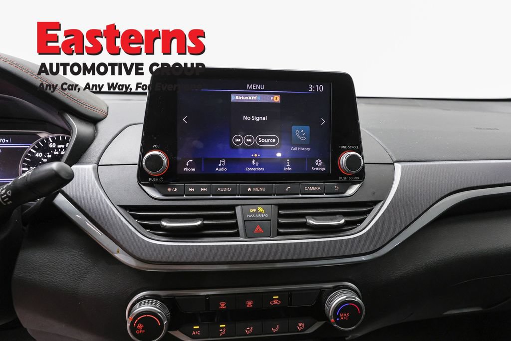 Used 2023 Nissan Altima 2.5 SR AWD/4WD image 14