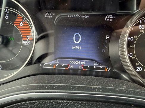 Used 2019 Jeep Cherokee Trailhawk w/ Comfort/Convenience Group AWD/4WD image 12