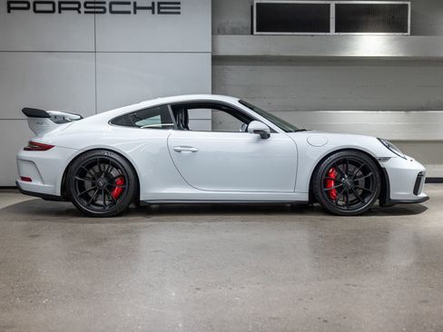 Certified 2018 Porsche 911 GT3 w/ Sport Chrono Package image 9