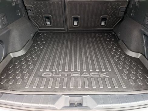 Certified 2025 Subaru Outback Limited AWD/4WD image 32