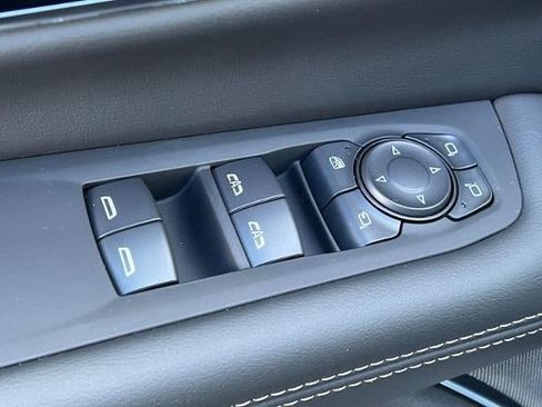 New 2026 GMC Yukon XL Elevation w/ Elevation Premium Package AWD/4WD image 11