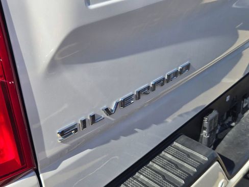 Used 2022 Chevrolet Silverado 1500 High Country w/ High Country Premium Package AWD/4WD image 18