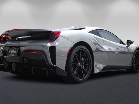 Certified 2020 Ferrari 488 Pista Coupe image 3