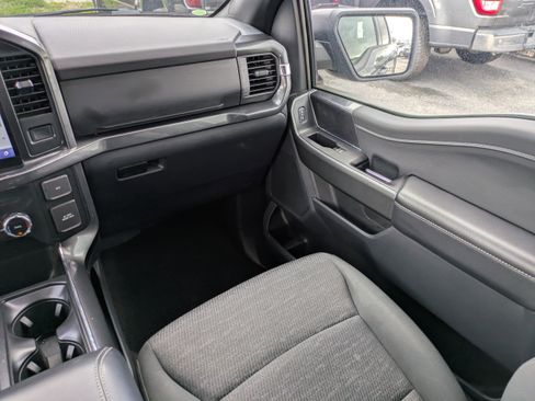 Certified 2022 Ford F150 XLT w/ Equipment Group 302A High image 16