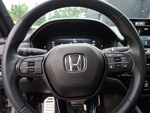 Used 2023 Honda Accord Sport image 21