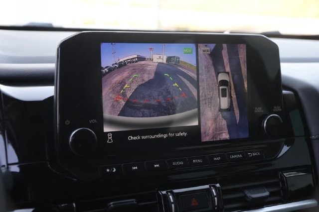 Certified 2025 Nissan Pathfinder SL FWD image 18