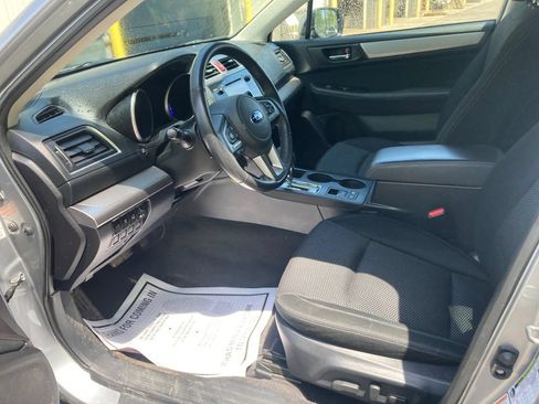 Used 2017 Subaru Outback 2.5i Premium AWD/4WD image 12