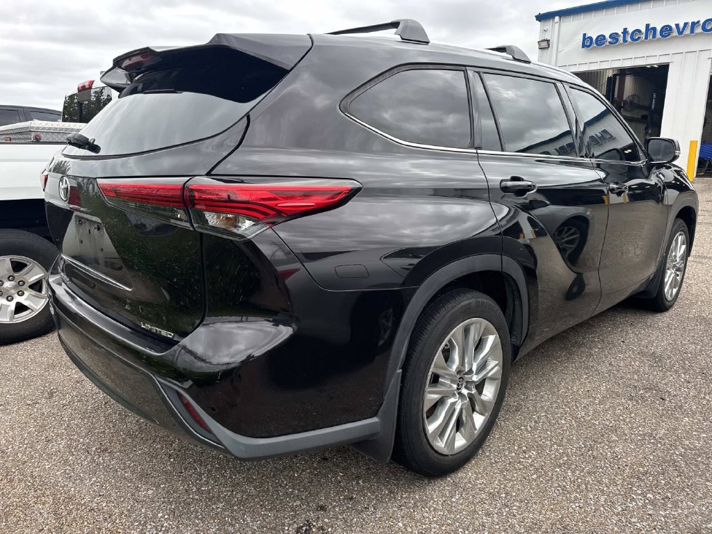 Used 2020 Toyota Highlander Limited FWD image 13