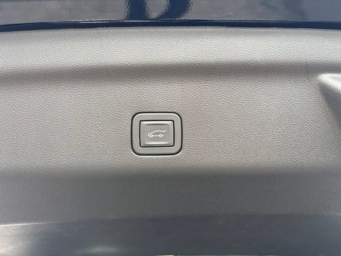 Used 2026 GMC Yukon Denali w/ Sun & Power Step Package AWD/4WD image 33