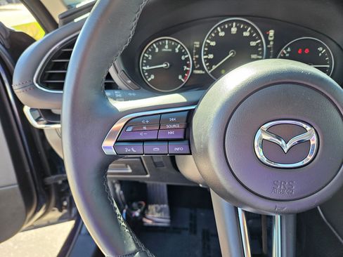 Used 2025 MAZDA MAZDA3 s FWD image 18
