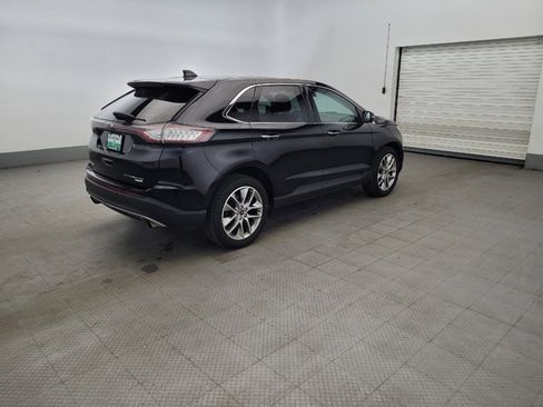 Used 2018 Ford Edge Titanium w/ Equipment Group 302A AWD/4WD image 10