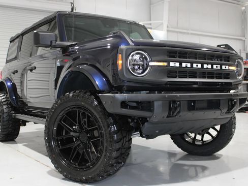 Used 2021 Ford Bronco Black Diamond w/ Sasquatch Package AWD/4WD image 11
