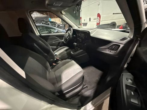Used 2022 RAM ProMaster City Tradesman FWD image 8