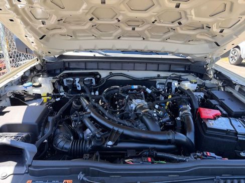 Used 2025 Ford Bronco Badlands AWD/4WD image 29