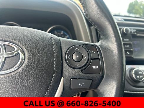 Used 2018 Toyota RAV4 XLE AWD/4WD image 13