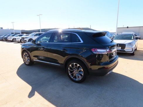 Certified 2022 Lincoln Nautilus Reserve image 15