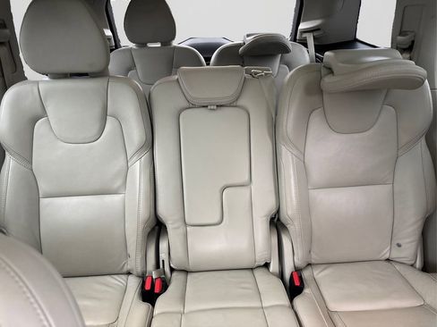 Used 2021 Volvo XC90 T6 Inscription w/ Climate Package image 18