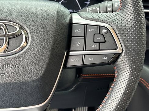 Used 2024 Toyota Sienna XSE w/ XSE Premium Package image 20