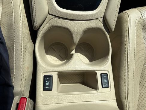 Used 2019 Nissan Rogue SL AWD/4WD image 16