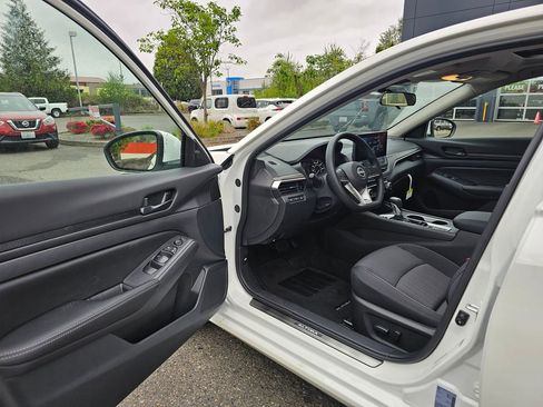 New 2026 Nissan Altima 2.5 SV w/ SV Special Edition Package AWD/4WD image 16