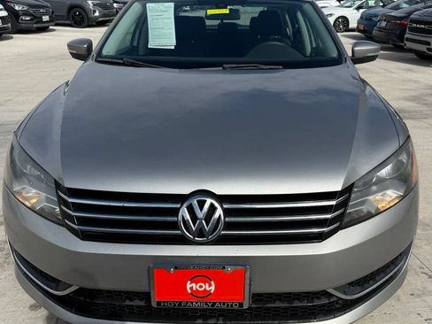 Used 2013 Volkswagen Passat 2.5 S FWD image 4