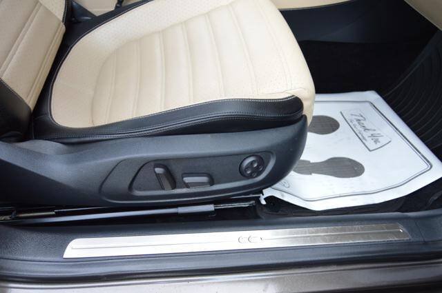 Used 2013 Volkswagen CC Sport FWD image 27