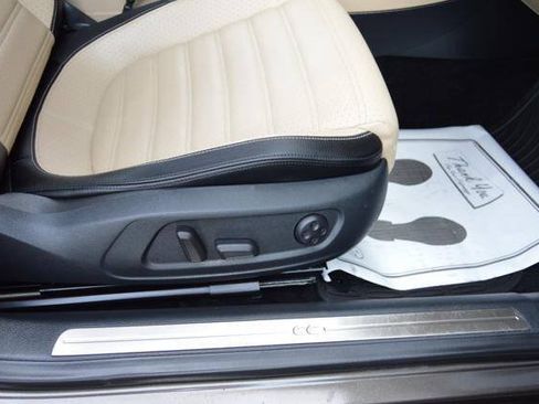 Used 2013 Volkswagen CC Sport FWD image 27