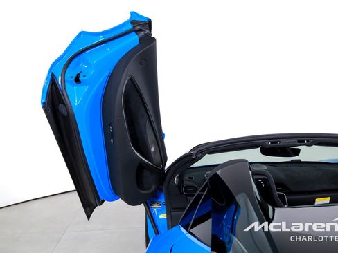 New 2025 McLaren Artura Spider image 12