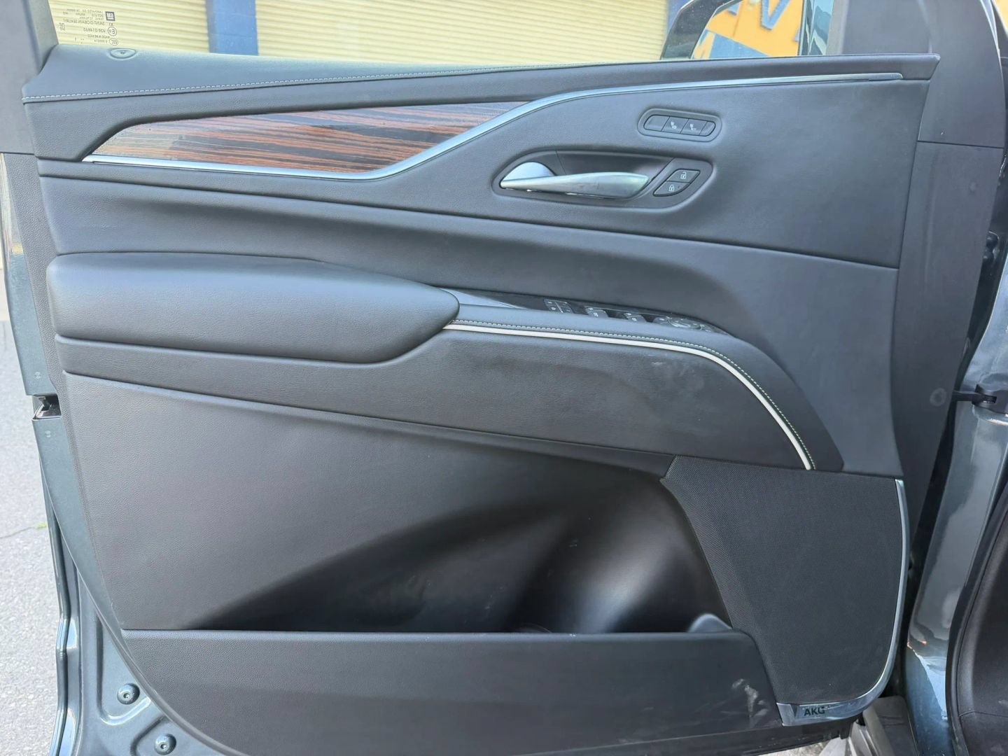 Used 2021 Cadillac Escalade Luxury RWD image 9