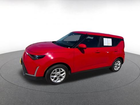 Used 2024 Kia Soul LX w/ Option Group 015 FWD image 8