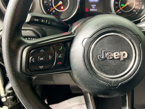 Used 2018 Jeep Wrangler Unlimited Sport image 18