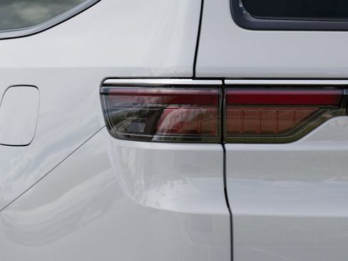 New 2025 Jeep Wagoneer L Series III w/ Premium Group I image 35