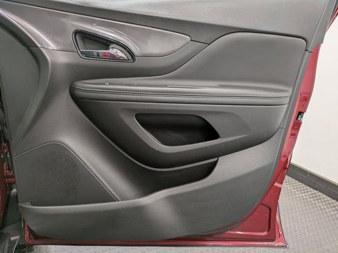 Used 2022 Buick Encore Preferred w/ Safety Package image 27