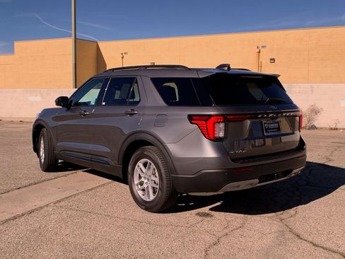 New 2026 Ford Explorer Active w/ Active Comfort Package image 5