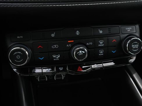 Used 2023 Dodge Durango SXT w/ Quick Order Package 2BK AWD/4WD image 35