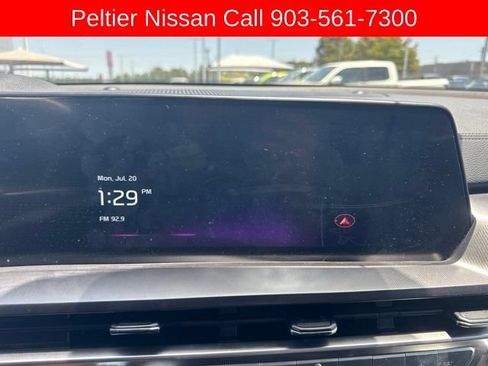 Used 2025 Kia Telluride S FWD image 19
