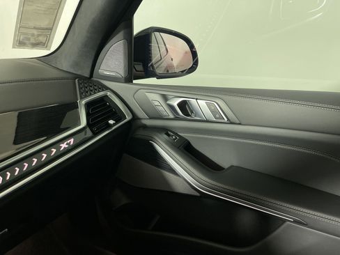 Used 2026 BMW X7 xDrive40i w/ M Sport Package image 30