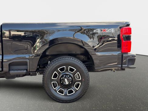 Used 2025 Ford F250 Platinum image 15