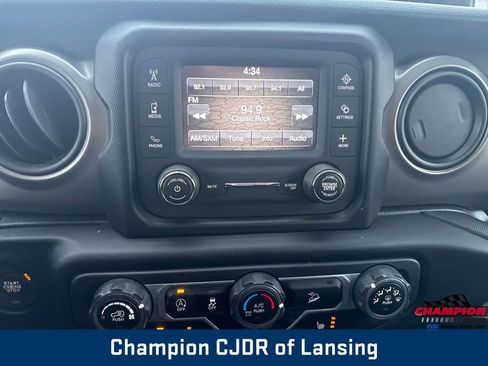 Used 2018 Jeep Wrangler Unlimited Sport S image 21