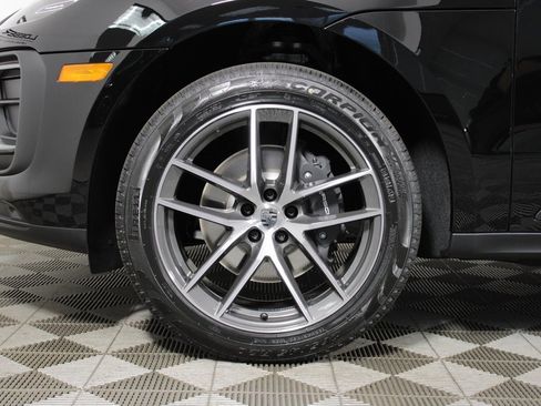 New 2026 Porsche Macan image 39