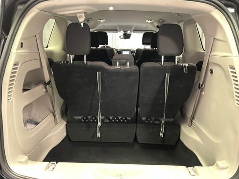 Used 2024 Chrysler Voyager LX image 25