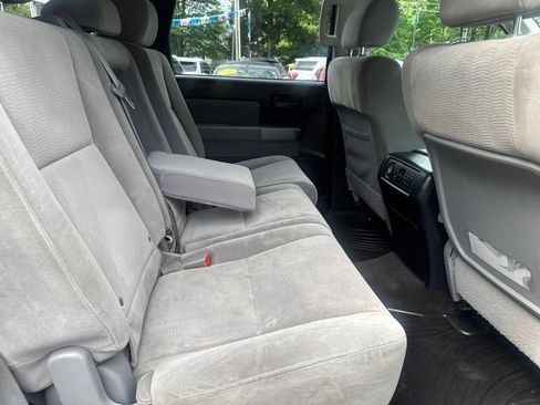 Used 2012 Toyota Sequoia SR5 AWD/4WD image 40
