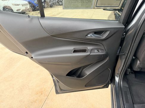 Used 2021 Chevrolet Equinox LT FWD image 24