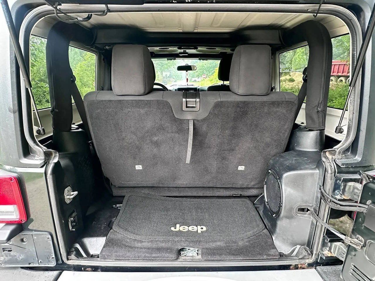 Used 2011 Jeep Wrangler Sahara w/ Dual Top Group AWD/4WD image 17