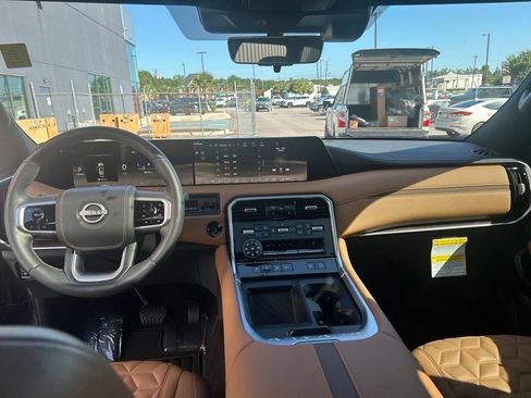 Certified 2025 Nissan Armada Platinum Reserve AWD/4WD image 23