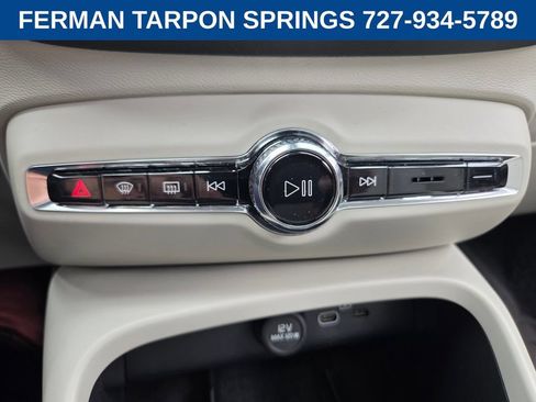 Certified 2024 Volvo XC40 B5 Plus w/ Protection Package Premier AWD/4WD image 26